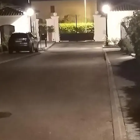 Holiday home Individuelle Villeneuve-Loubet